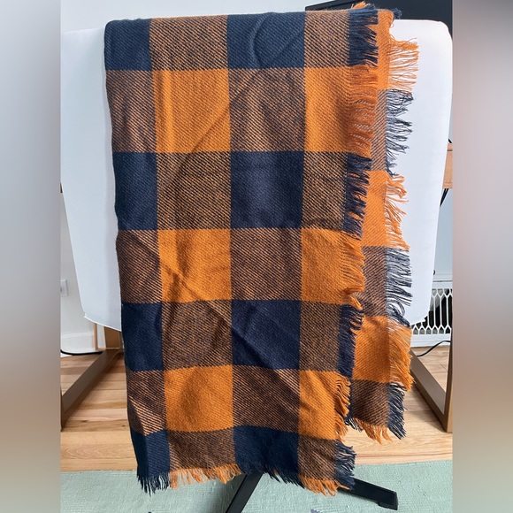 ❌SOLD Madewell Buffalo Check Blanket Scarf - Picture 6 of 7